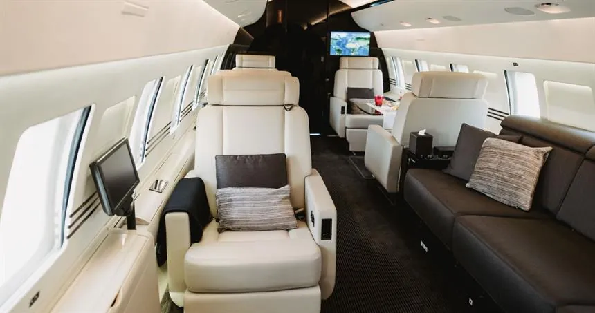 Bombardier Global Express XRS - private jet photo 2