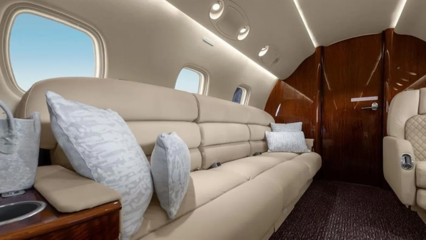 Embraer Legacy 600 - private jet photo 2