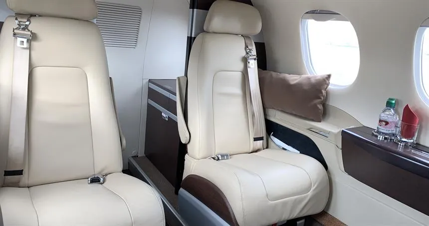Embraer Phenom 100 - private jet photo 3