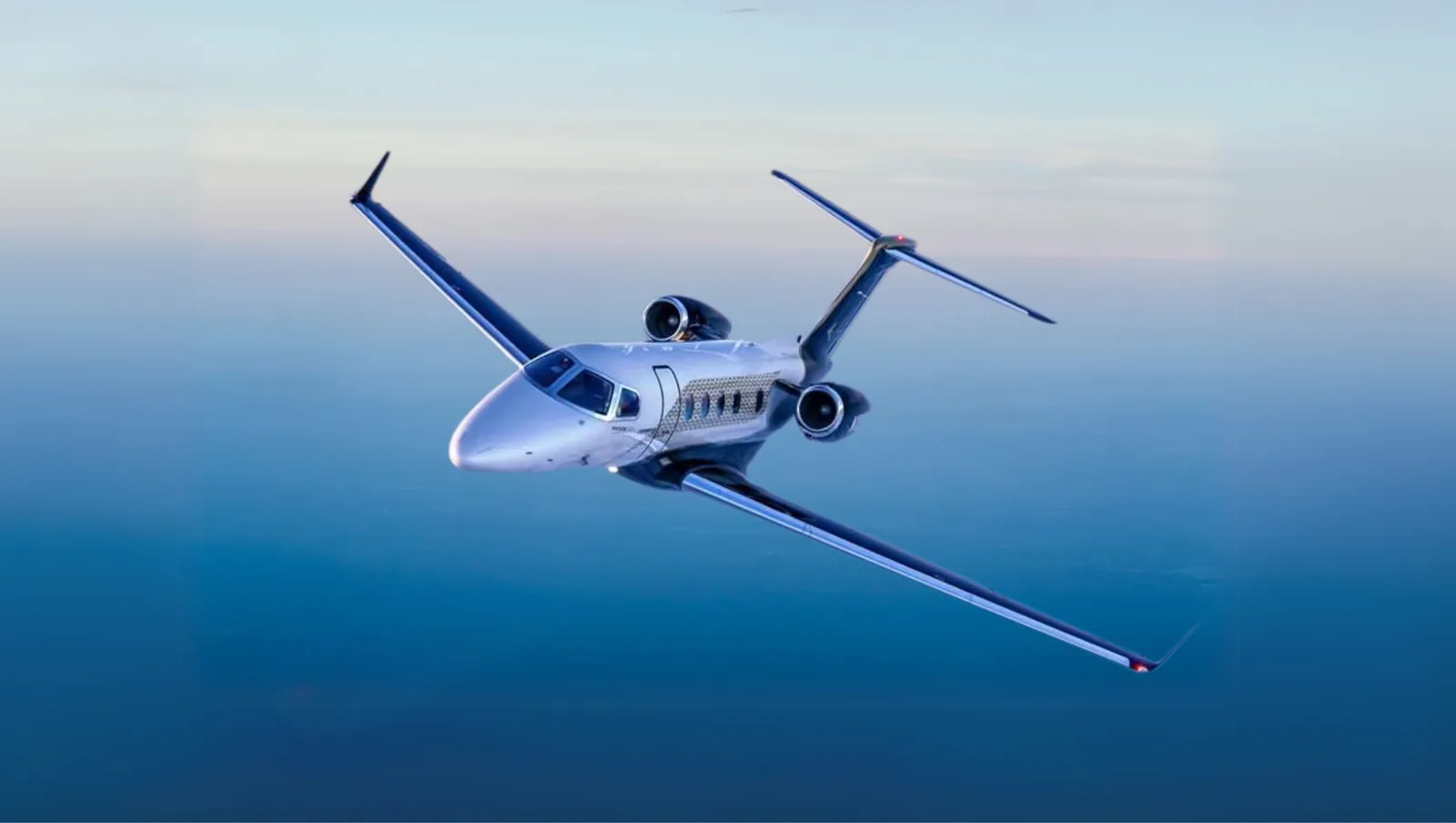Embraer Phenom 300 - private jet charter