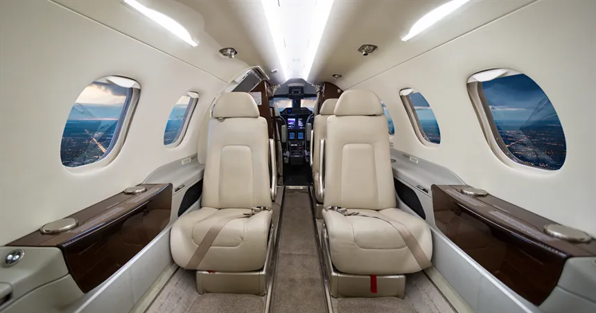 Embraer Phenom 300 - private jet photo 3