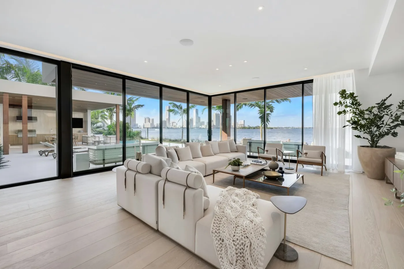 Villa Biscayne - Miami