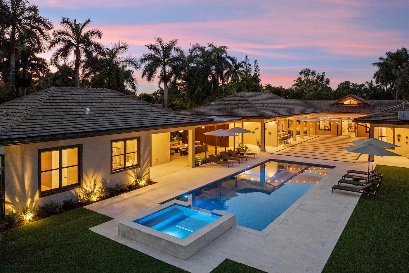 Villa Tropic - North Miami Beach