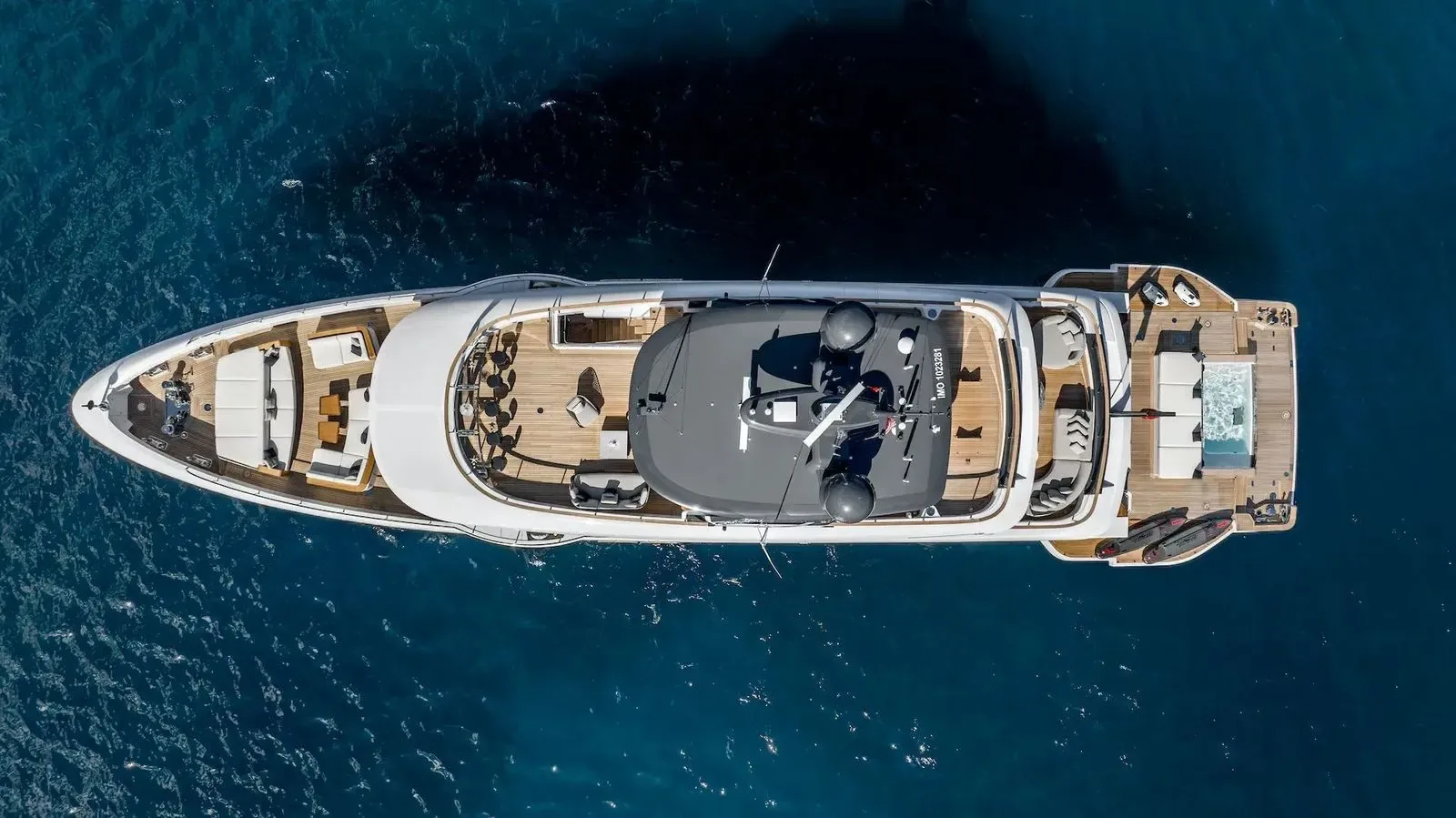 ALPHA WAVES - yacht charter photo 5