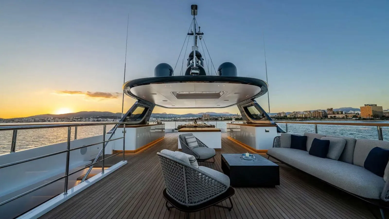 ALPHA WAVES - yacht charter photo 14