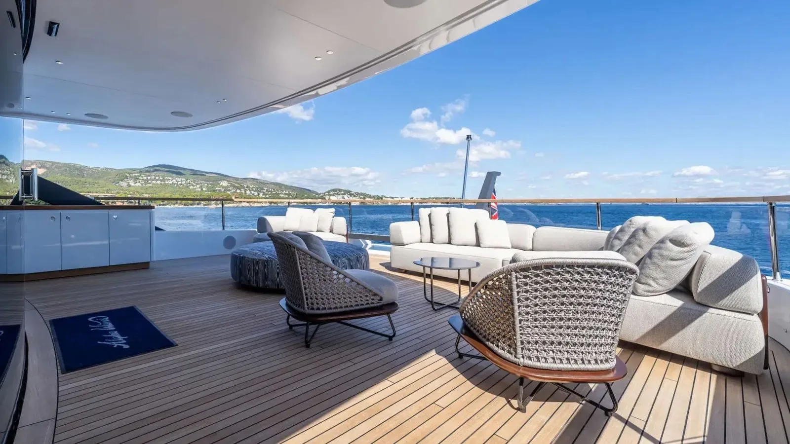 ALPHA WAVES - yacht charter photo 15