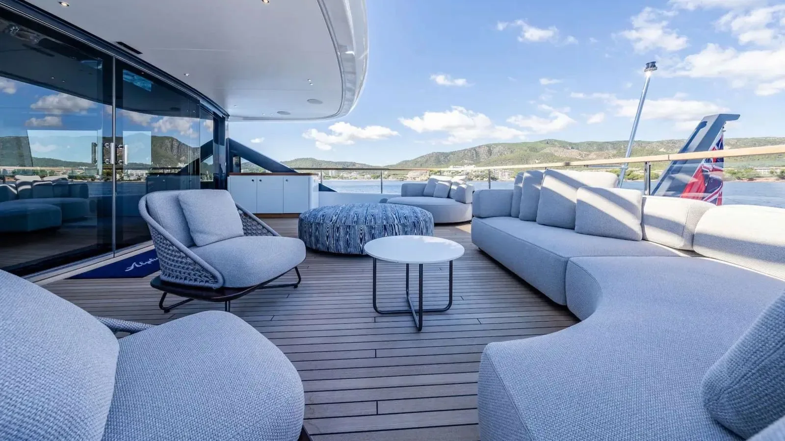ALPHA WAVES - yacht charter photo 16