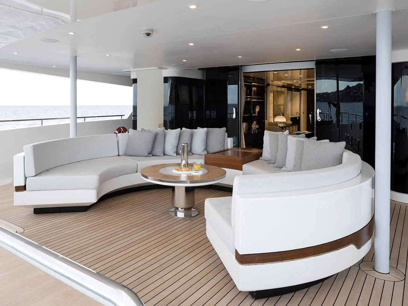ANDIAMO - yacht charter photo 6