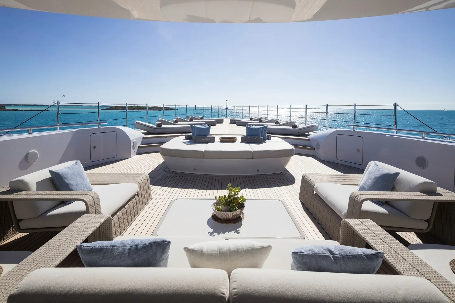 ARTISAN - yacht charter photo 18