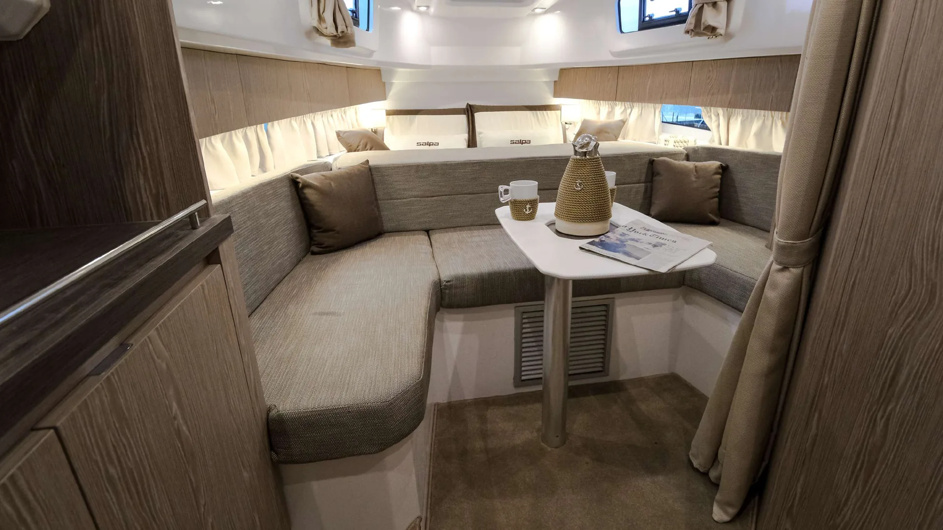 Avangarde 35 - yacht charter photo 9