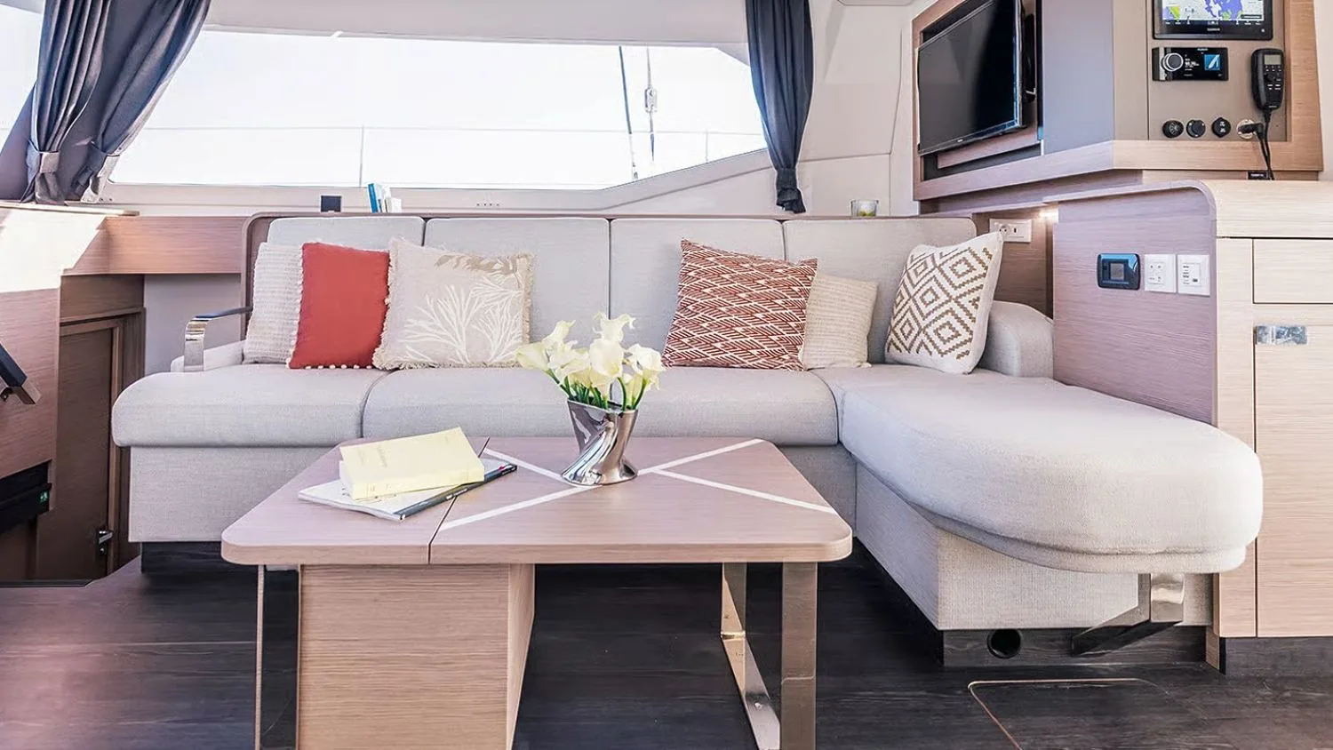 CATAMARAN AURA 51 - yacht charter photo 12