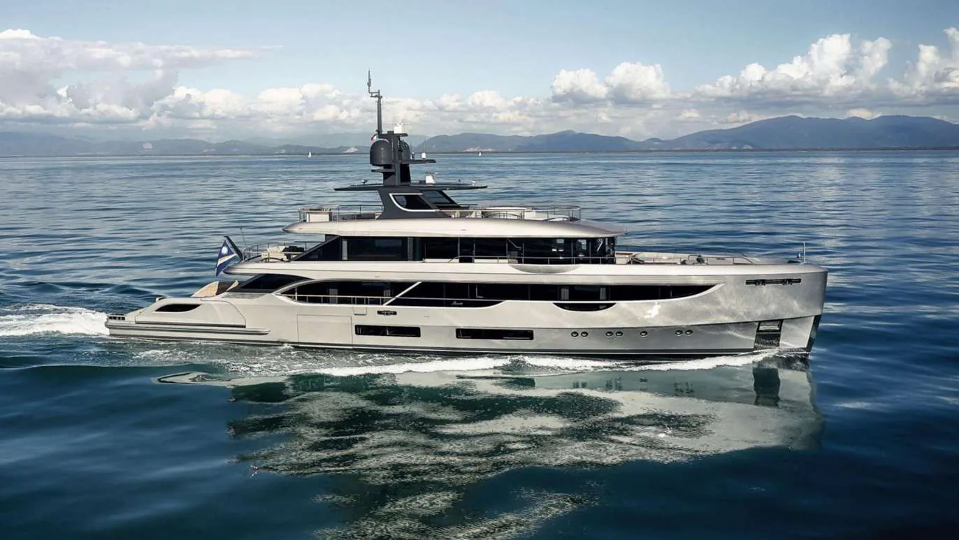 Cosmico - yacht charter French Riviera