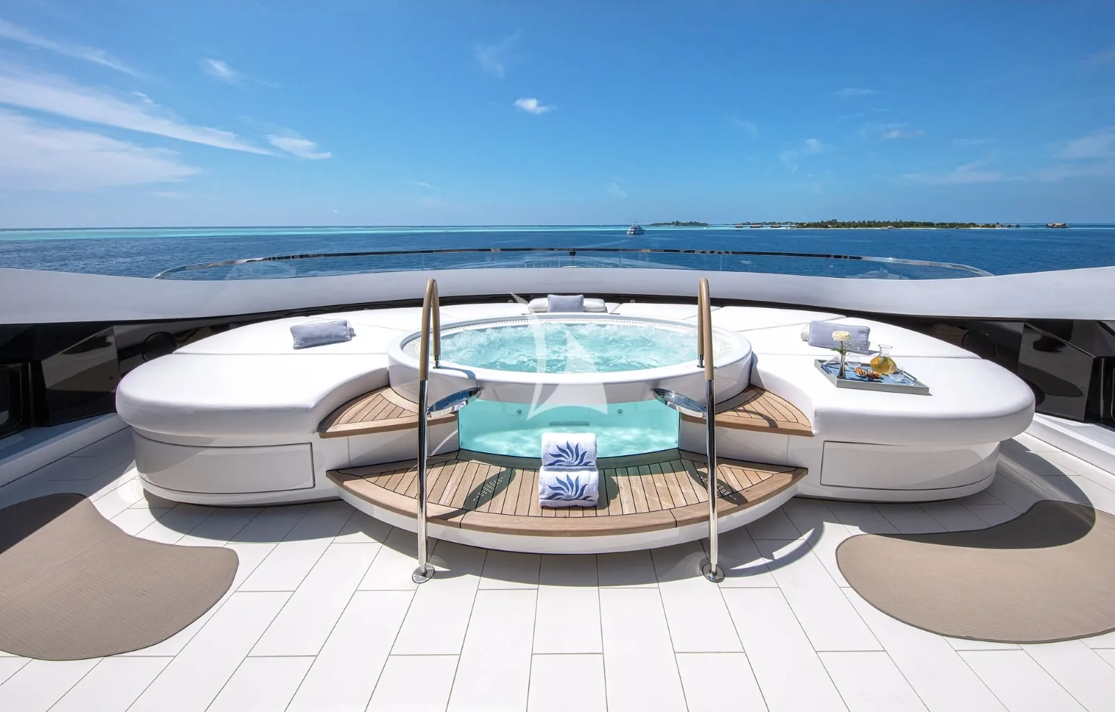 DAR - yacht charter photo 9