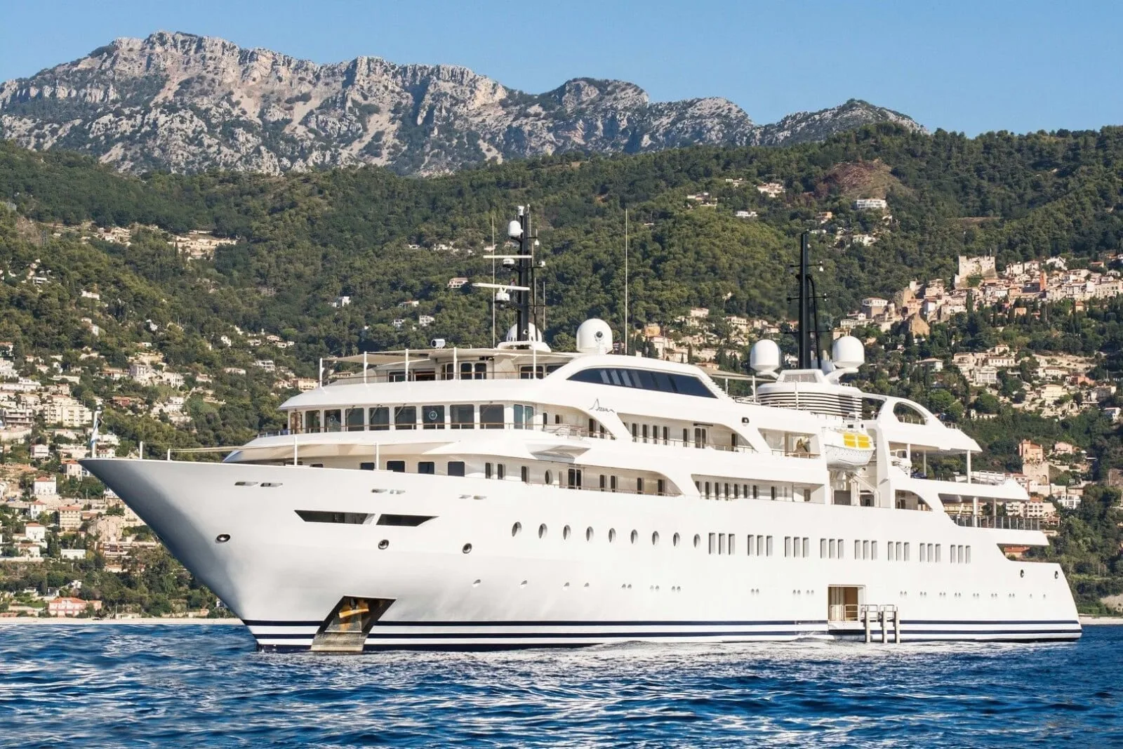 DREAM - yacht charter photo 5