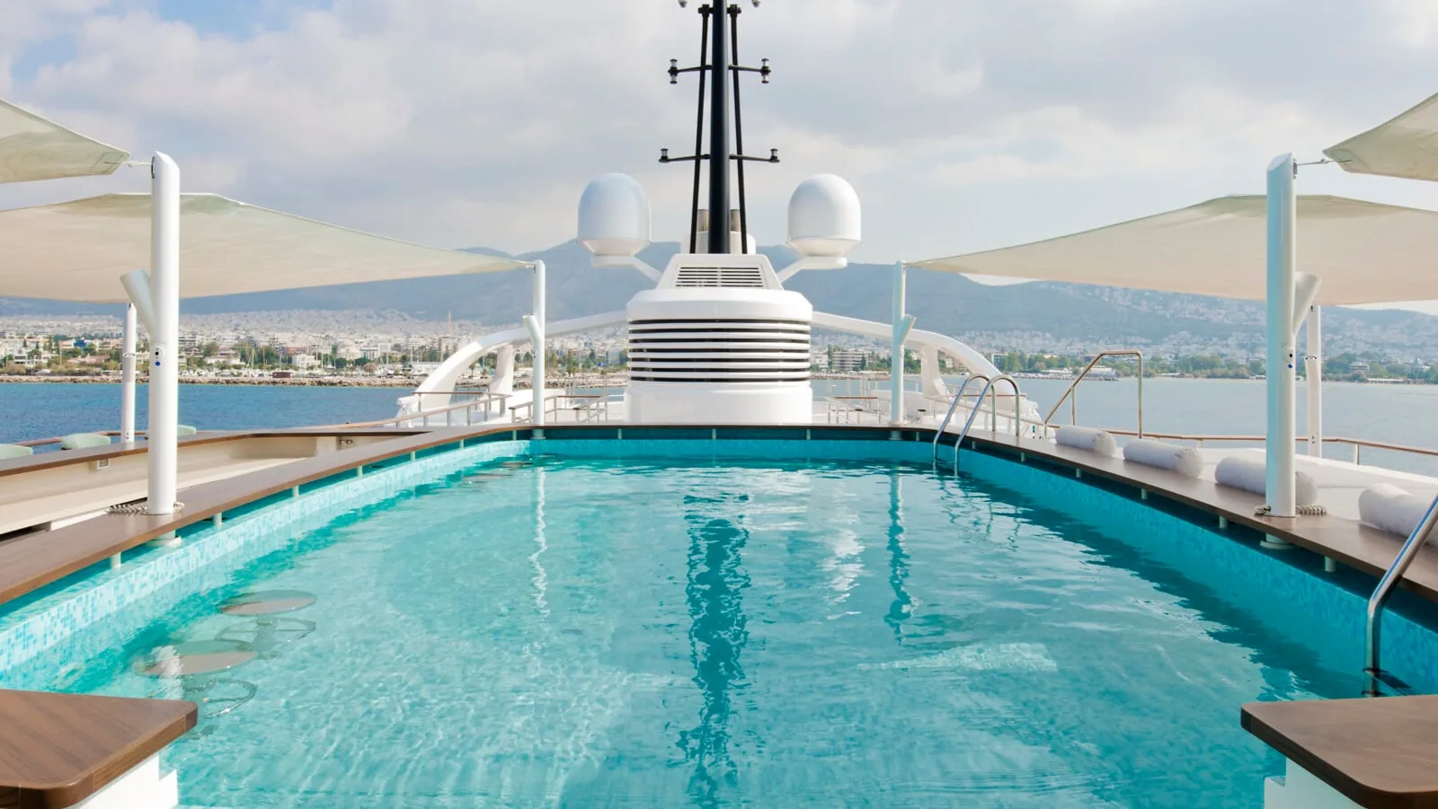 DREAM - yacht charter photo 8