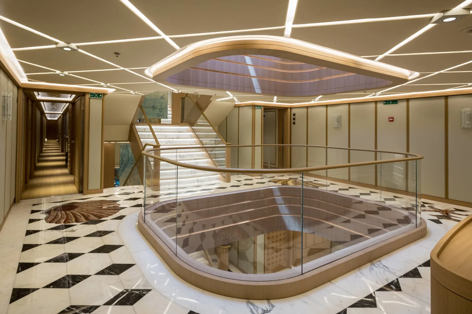 DREAM - yacht charter photo 13