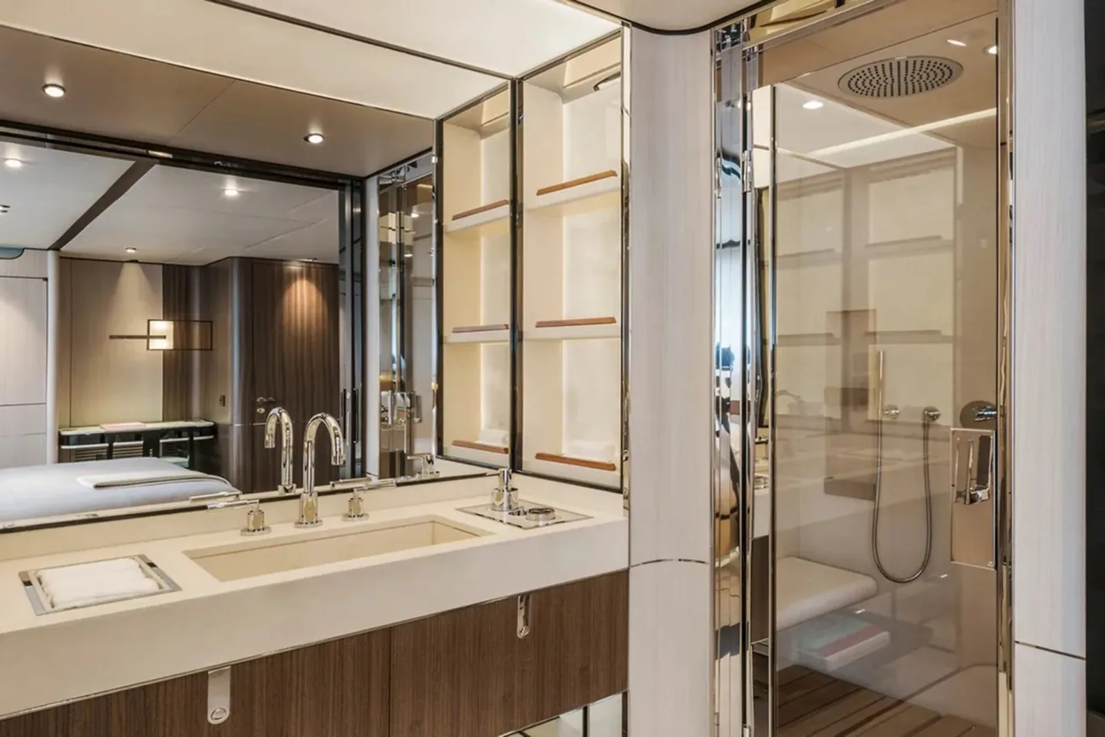 ENDEAVOUR 2 - yacht charter photo 8