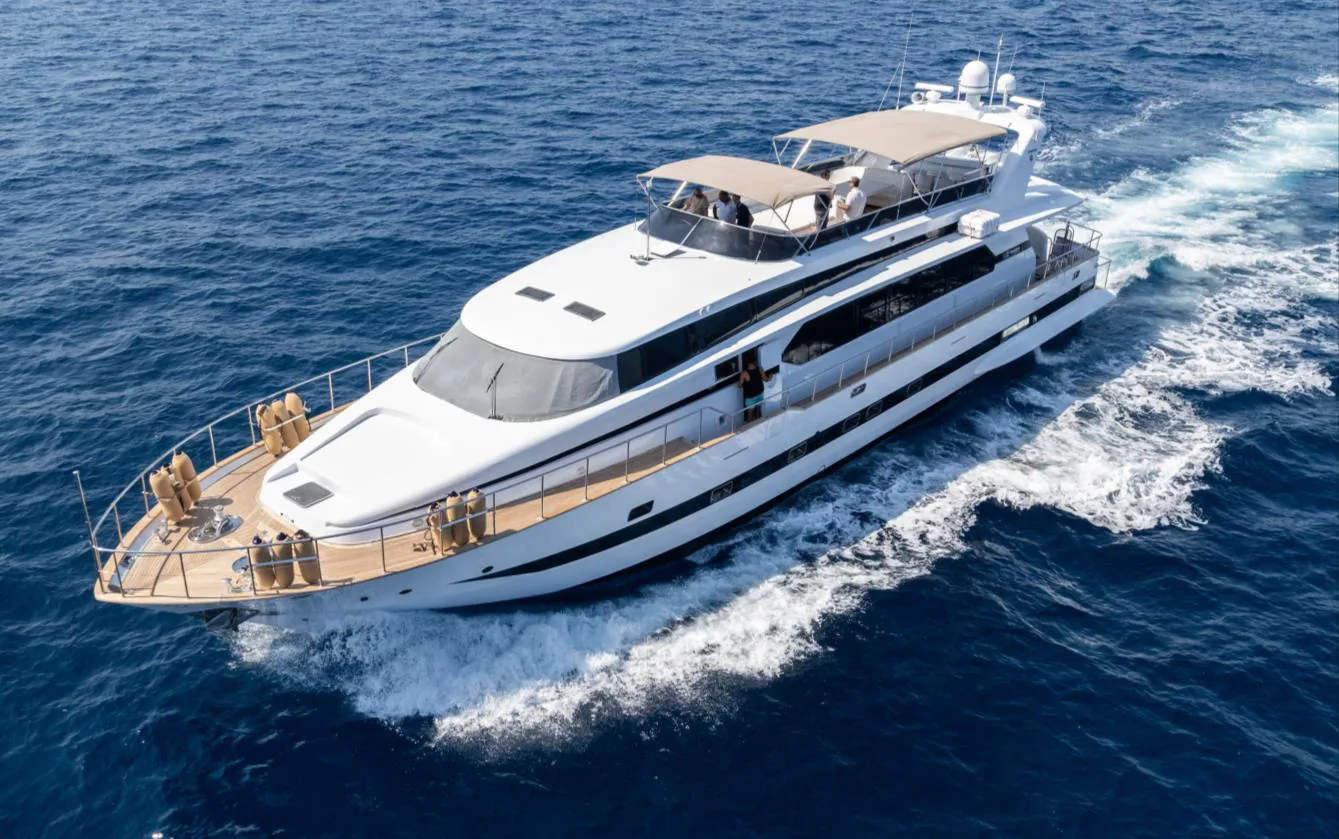 Faith - yacht charter photo 3