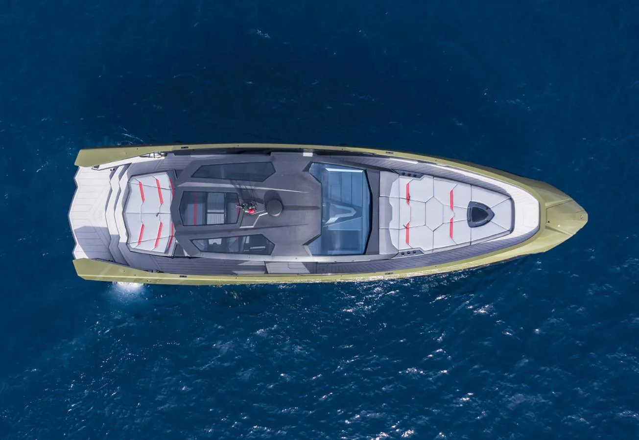 Fast One - yacht charter photo 3