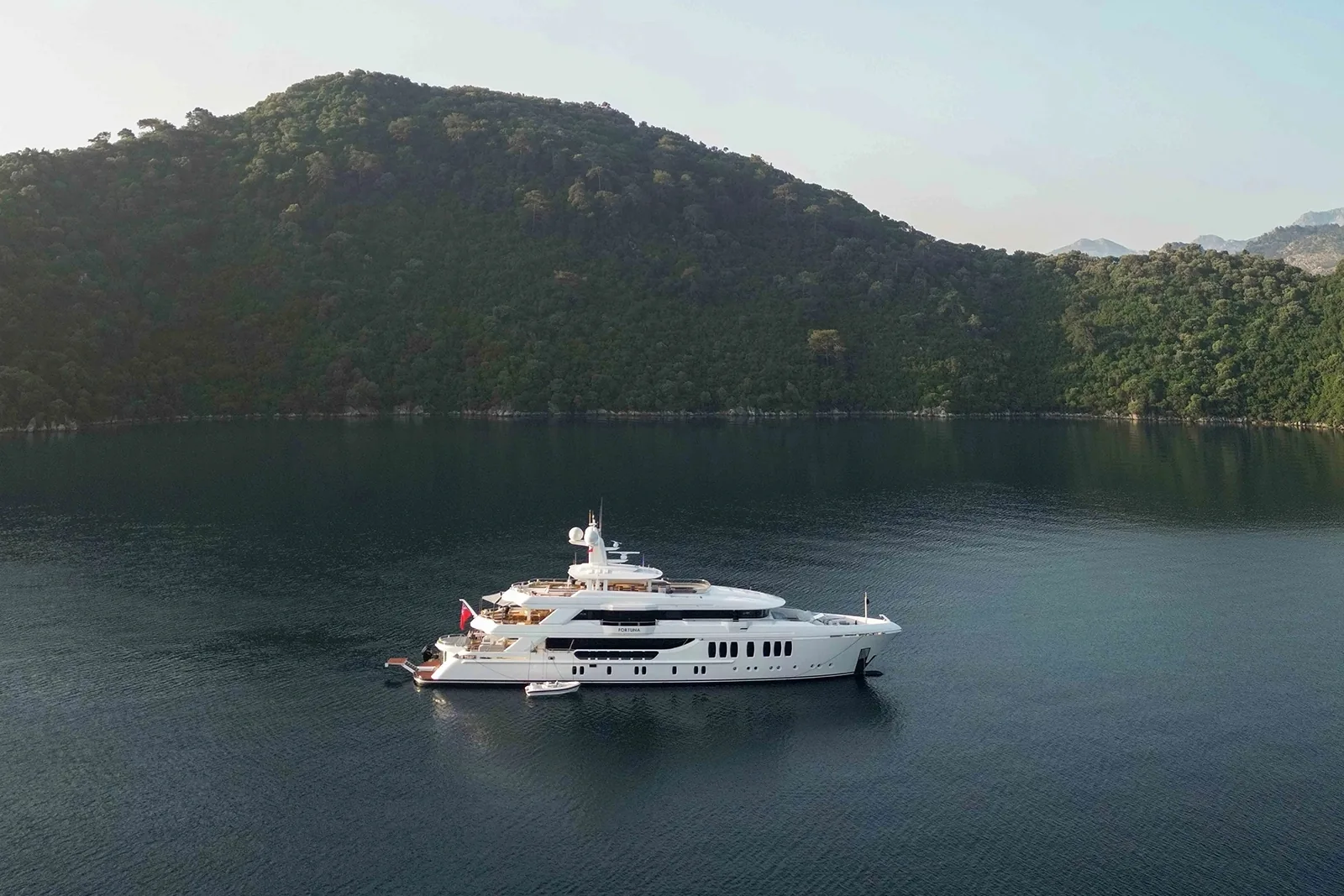 FORTUNA - yacht charter photo 4