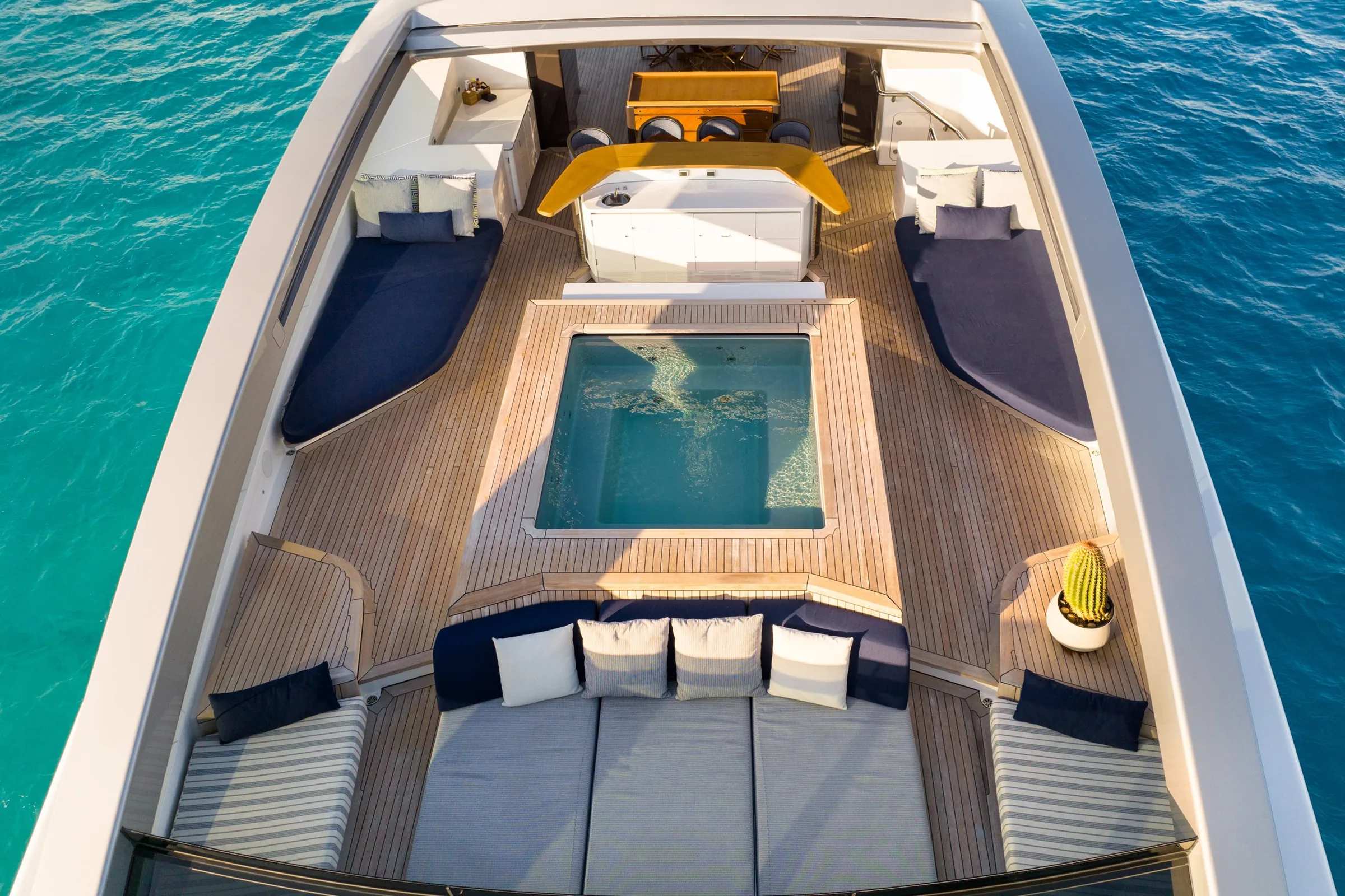 HALO - yacht charter photo 11