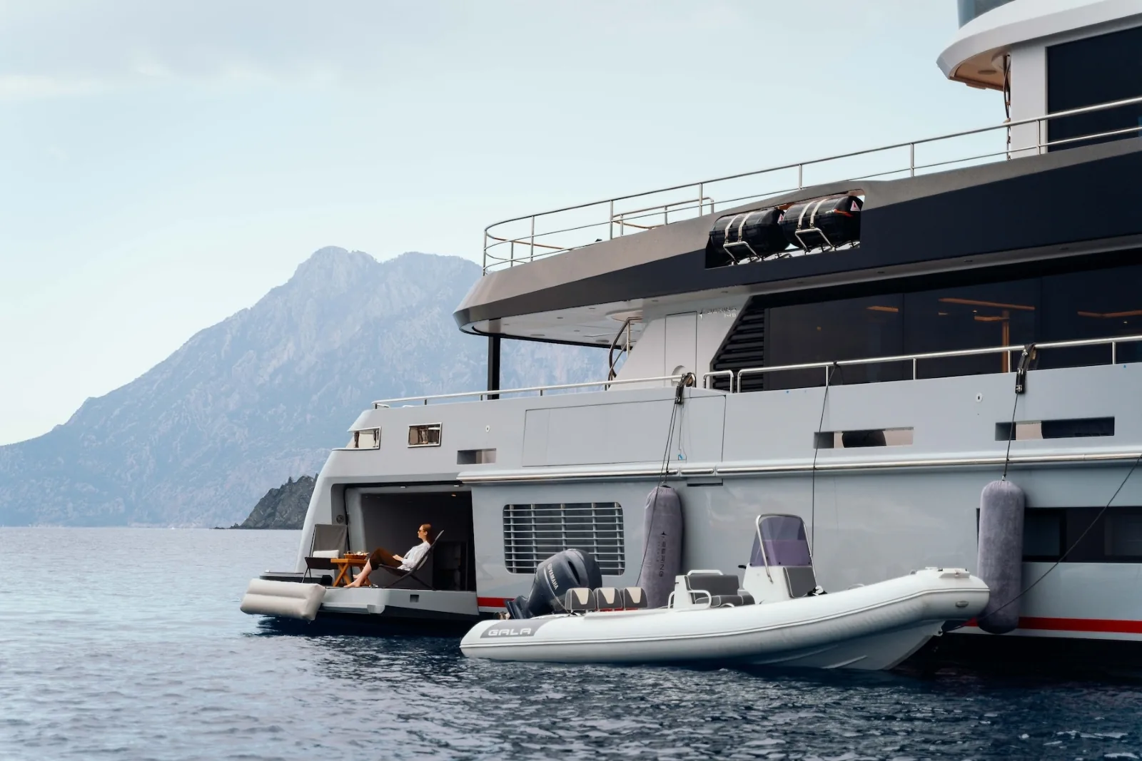 HEEUS - yacht charter photo 13