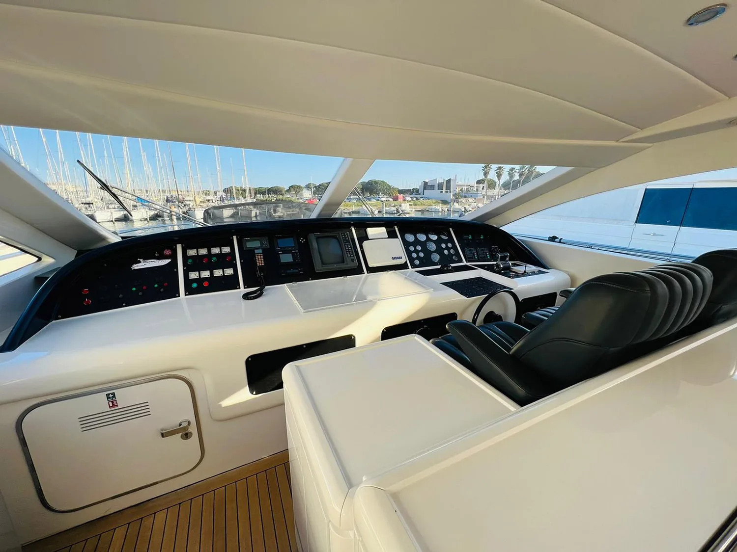 HELIOS - yacht charter photo 13