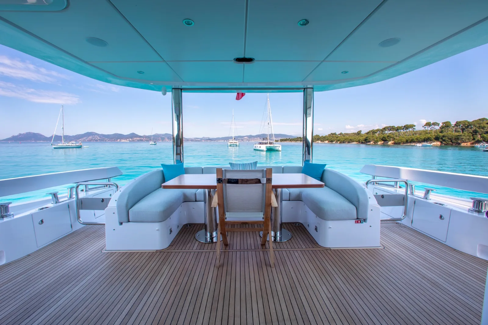 IMAGINE - yacht charter photo 9