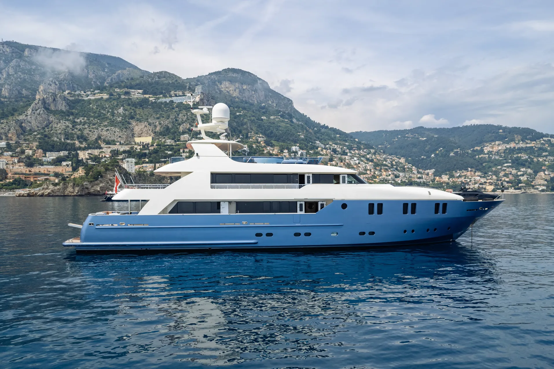 Irama - yacht charter photo 3