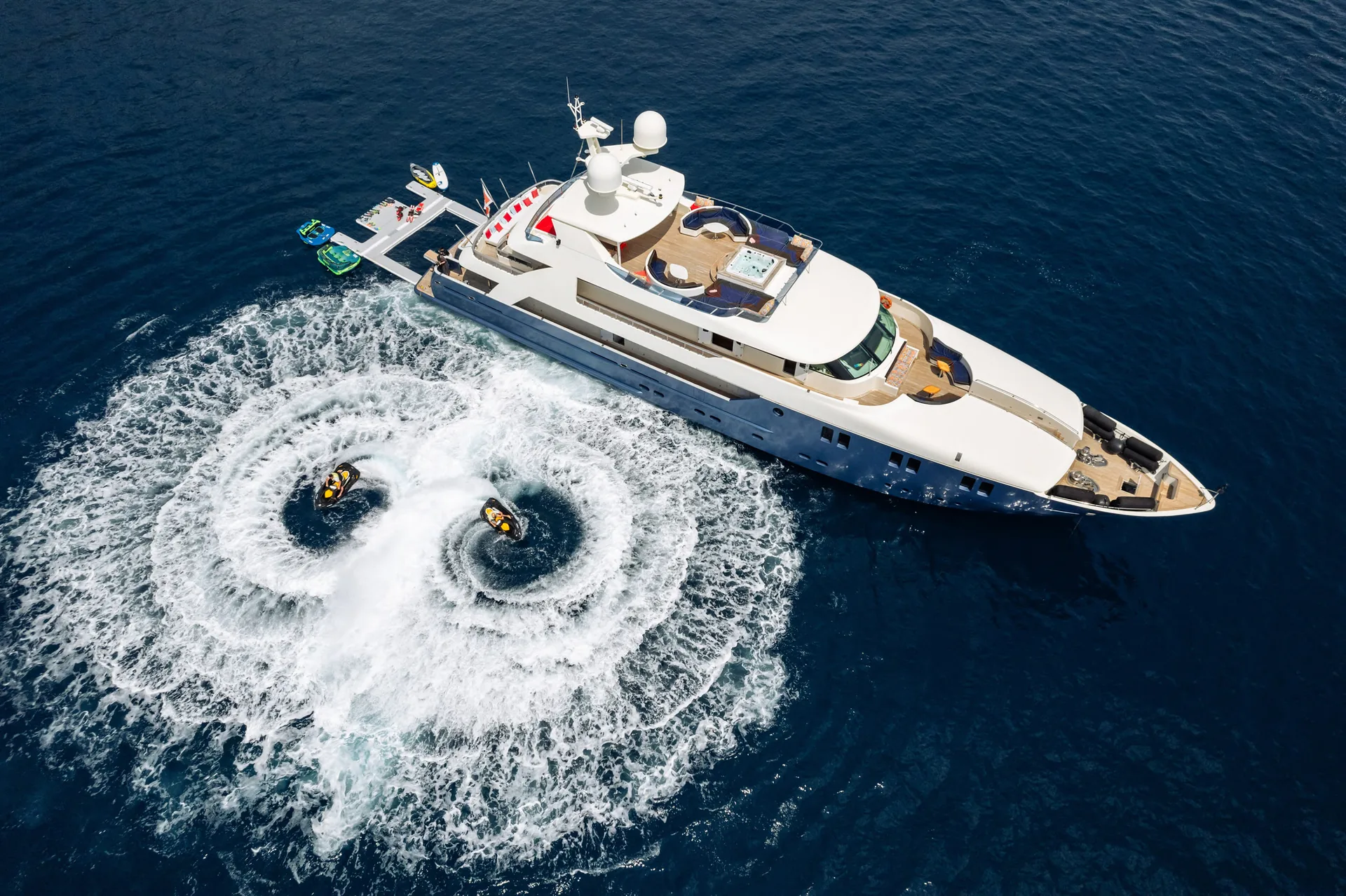 Irama - yacht charter photo 4