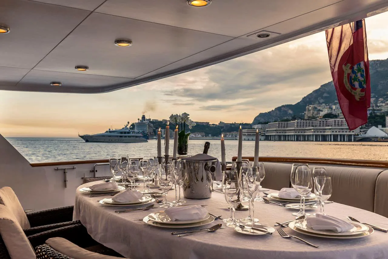 Jojo - yacht charter photo 3