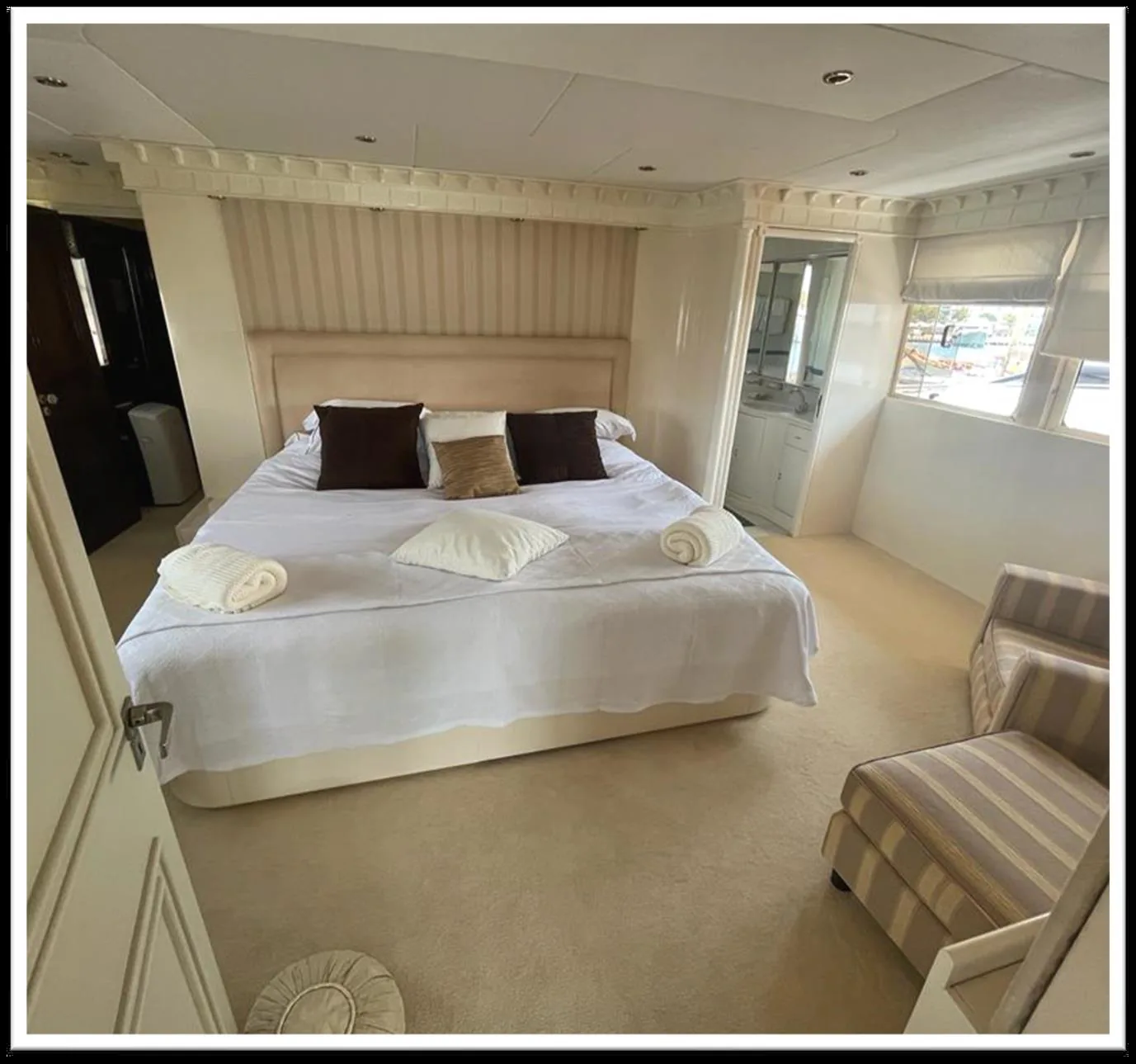 Jojo - yacht charter photo 13