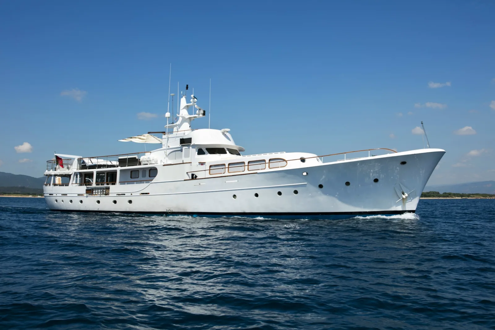 LADY JERSEY - yacht charter photo 3