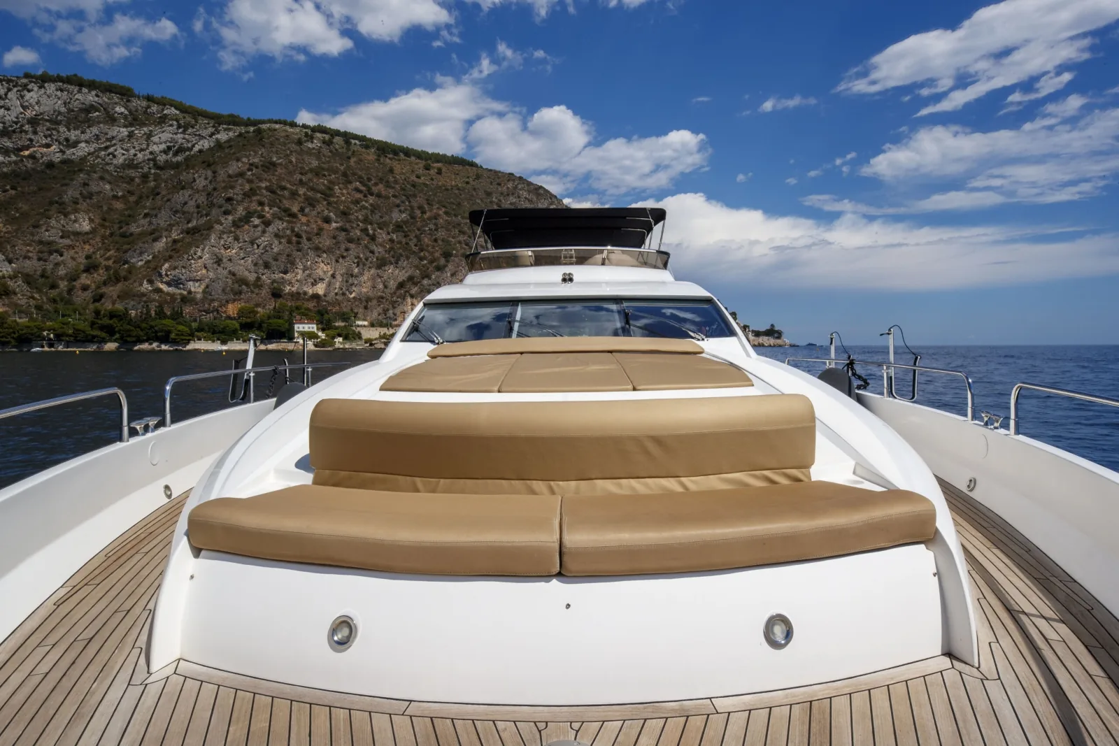 LADY YOUSRA - yacht charter photo 10