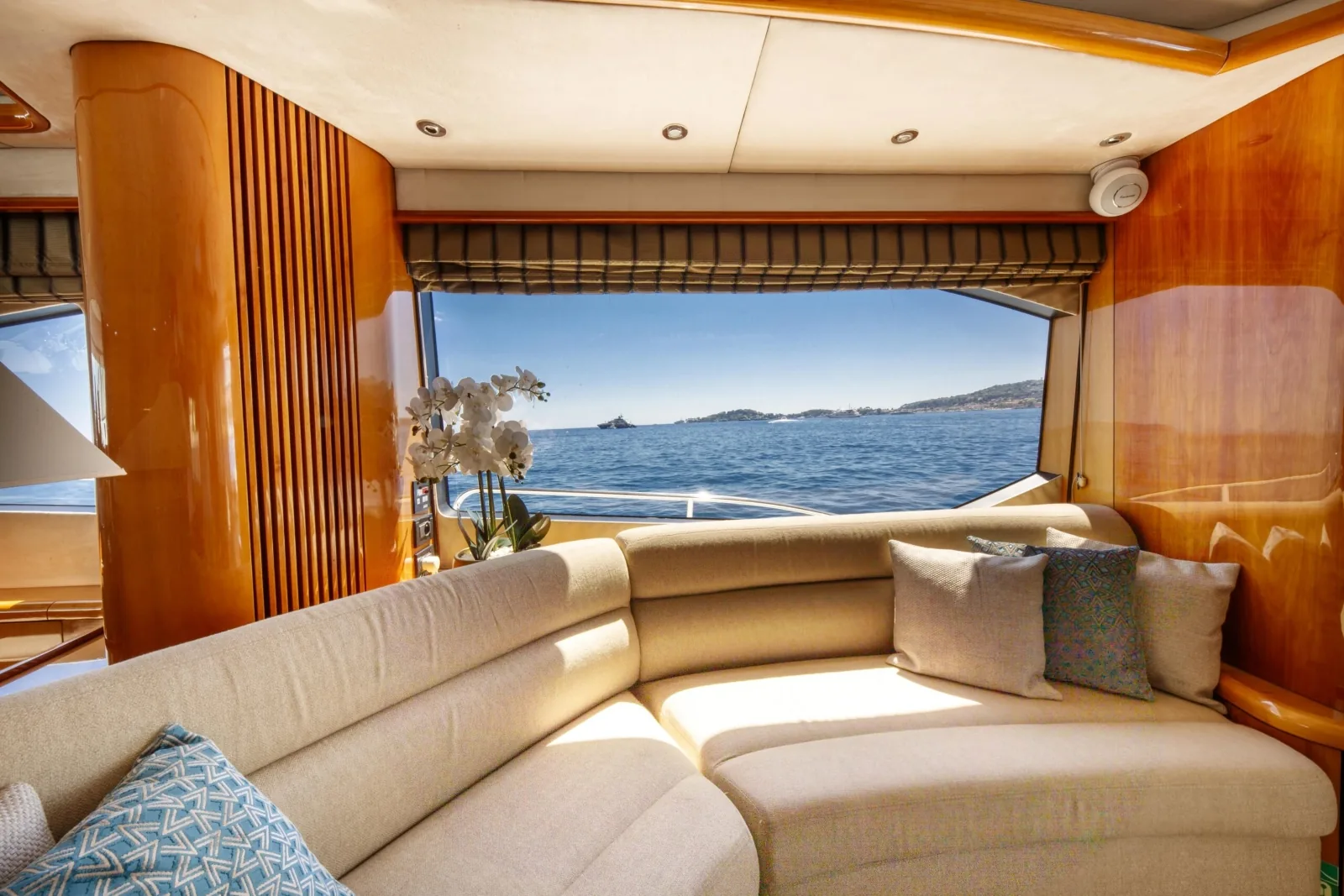 LADY YOUSRA - yacht charter photo 16