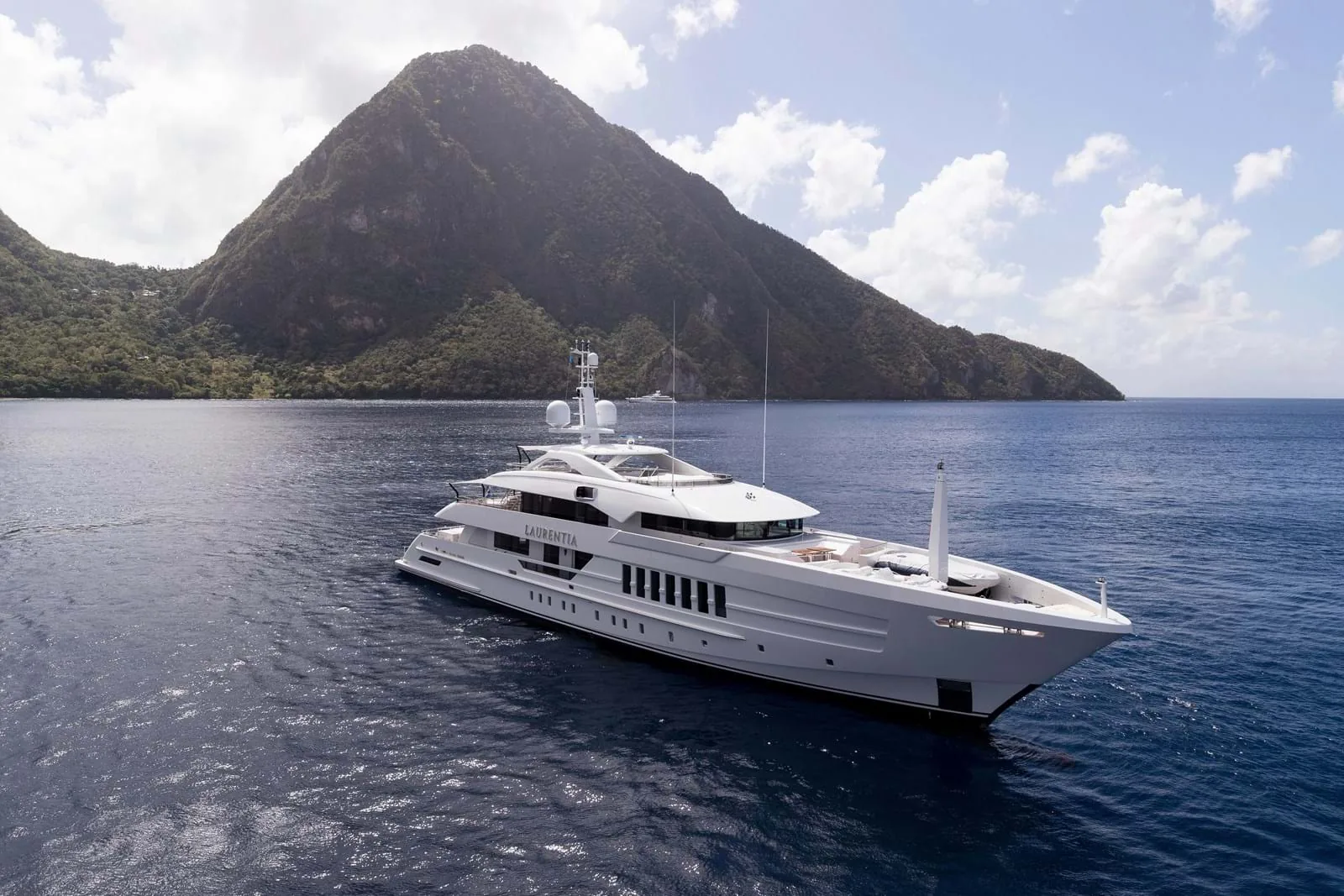 LAURENTIA - yacht charter photo 9