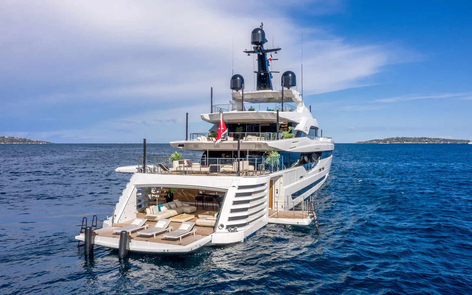 LEL - yacht charter photo 6
