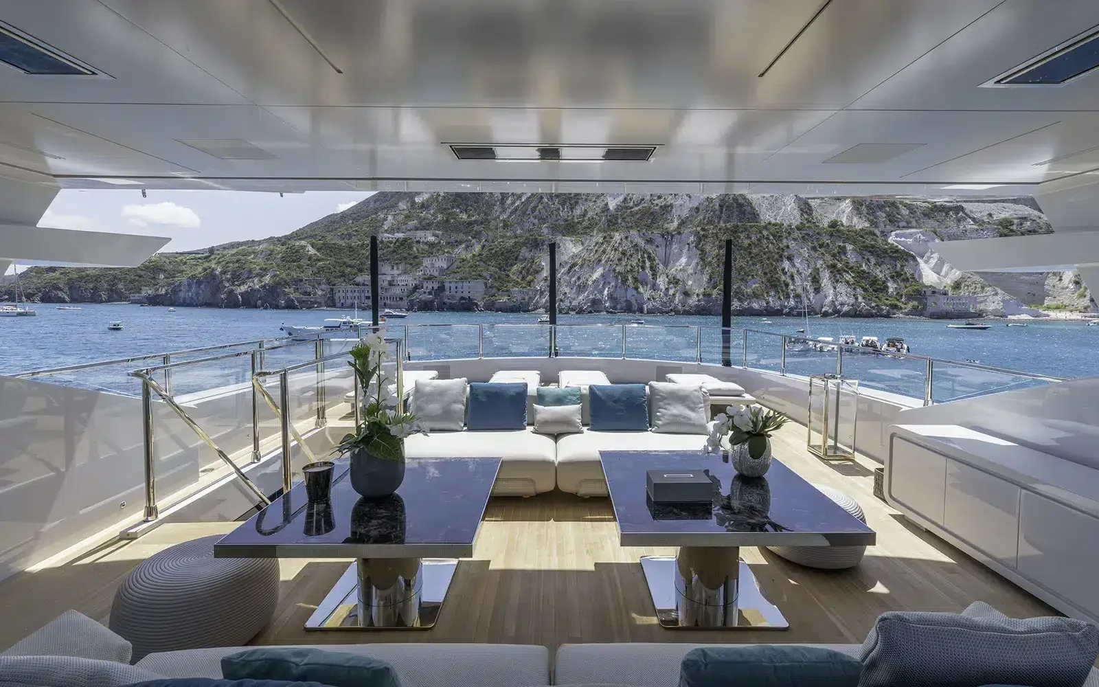 LEL - yacht charter photo 10