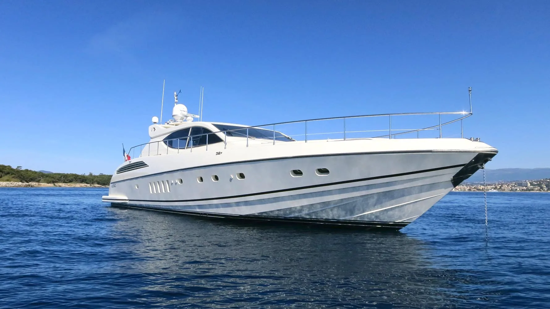 LEOPARD 24 - yacht charter photo 3