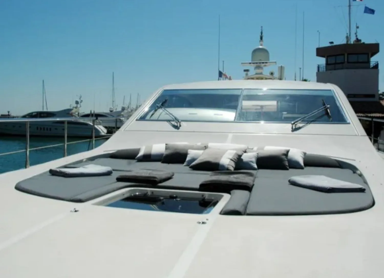 LEOPARD 24 - yacht charter photo 8