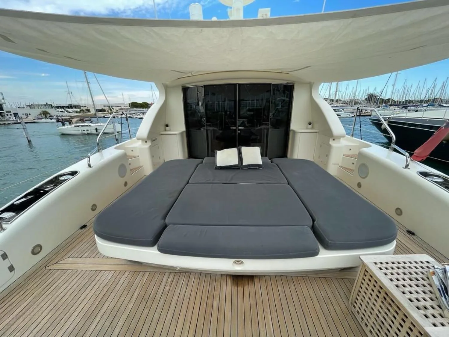 LEOPARD 24 - yacht charter photo 10