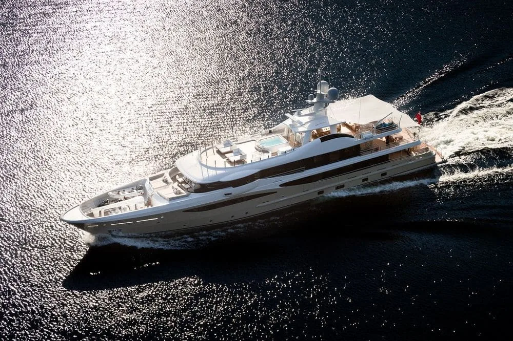 LILI - yacht charter photo 3