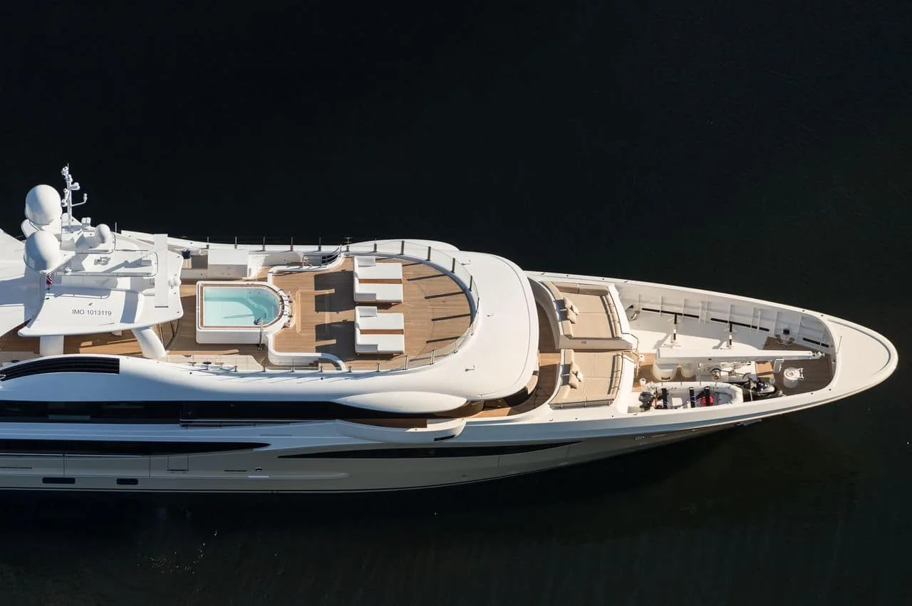 LILI - yacht charter photo 5