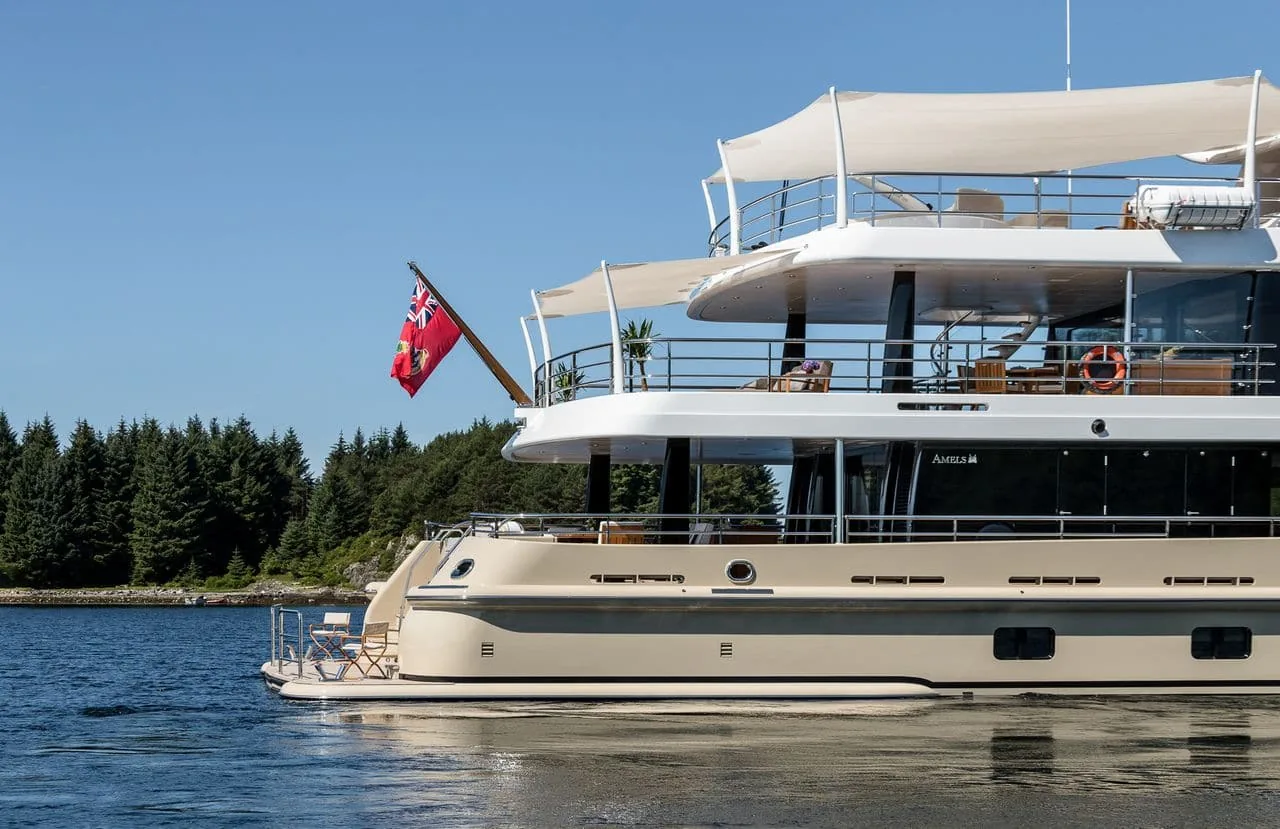 LILI - yacht charter photo 6