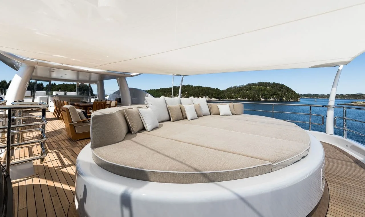 LILI - yacht charter photo 9