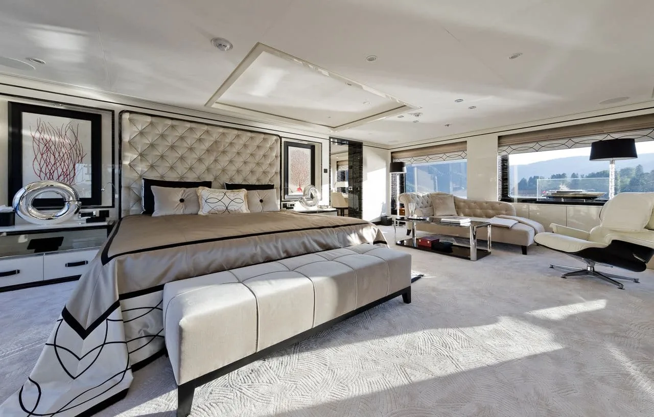 LILI - yacht charter photo 16