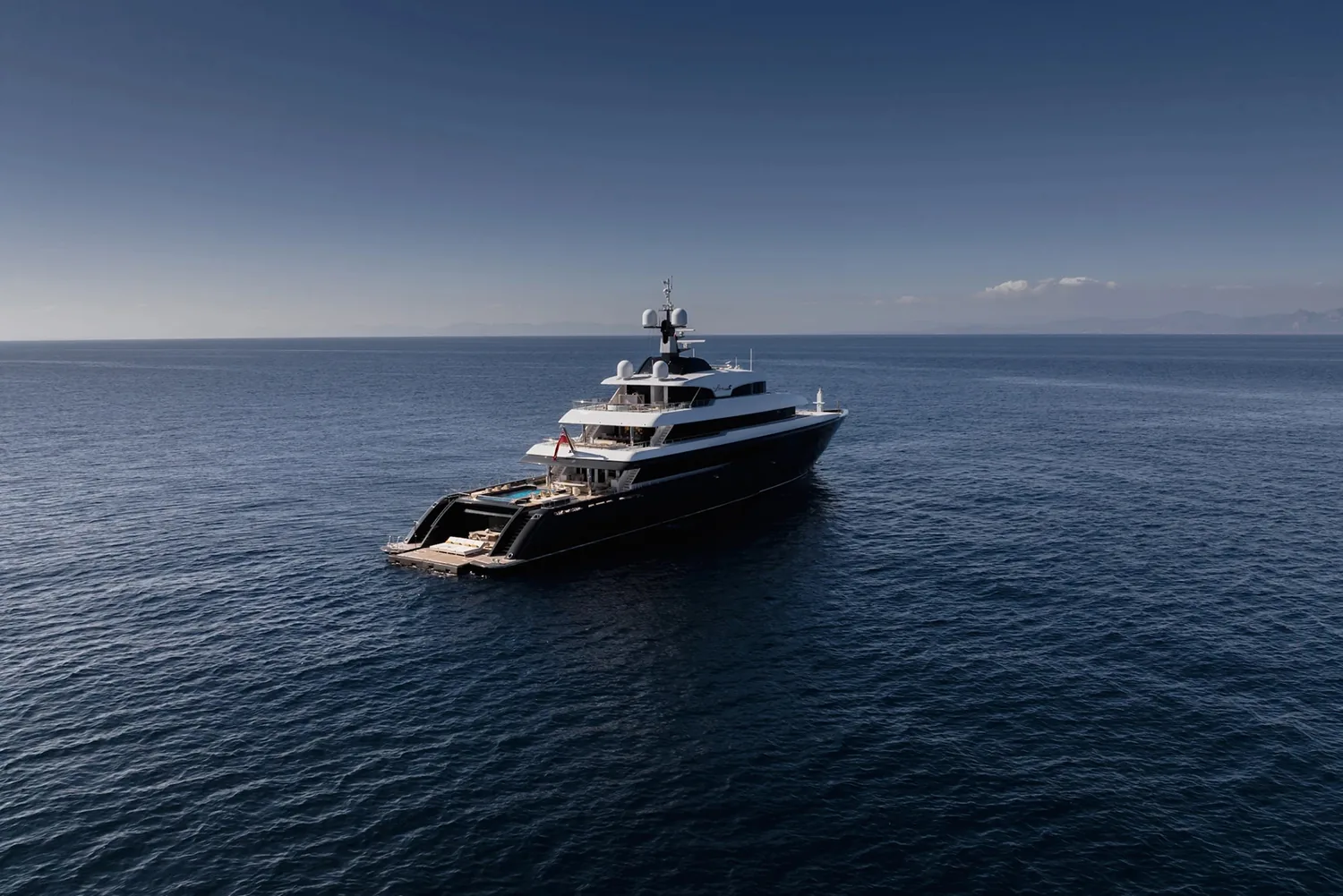 LOON - yacht charter photo 4