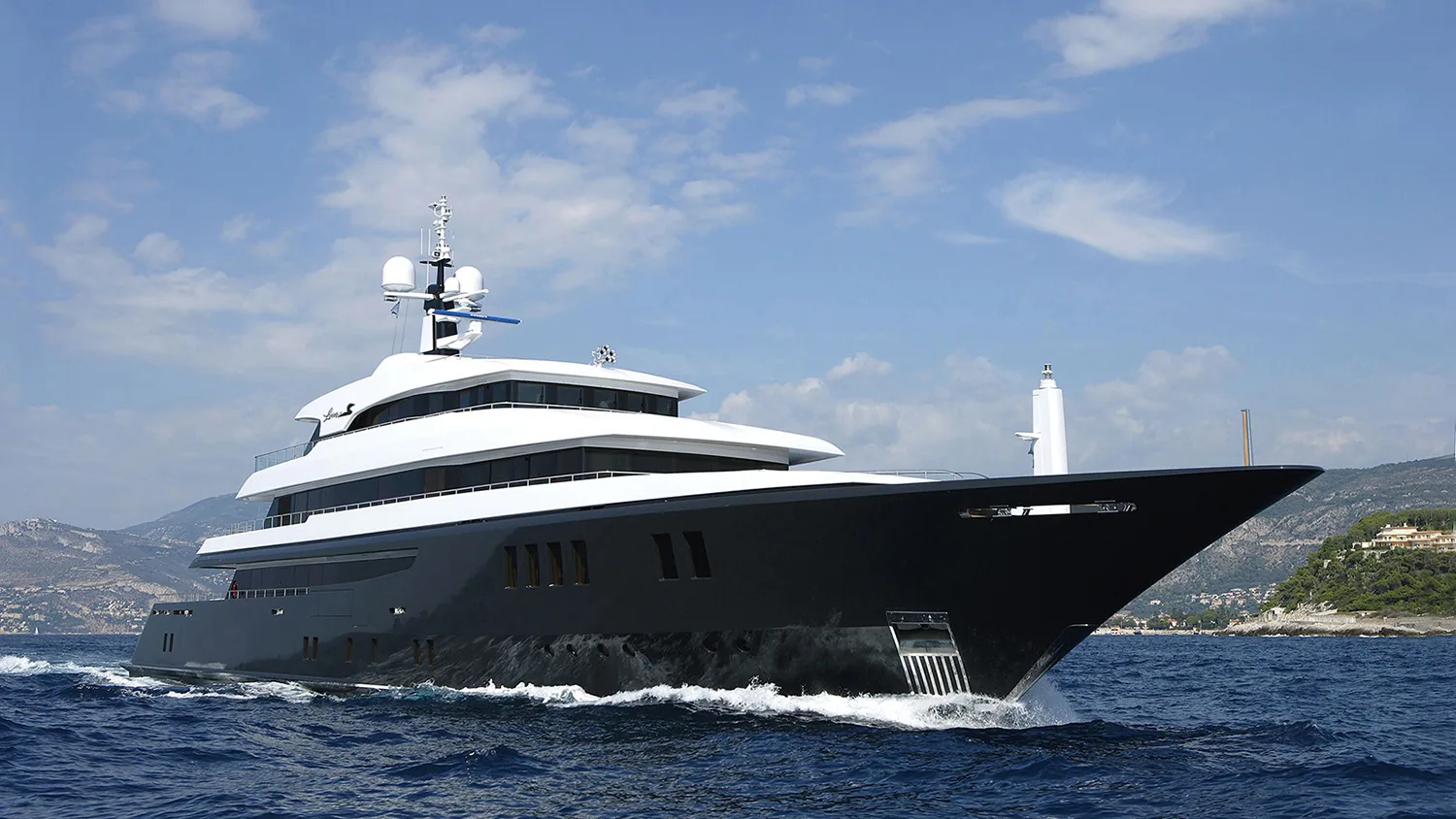 LOON - yacht charter photo 6