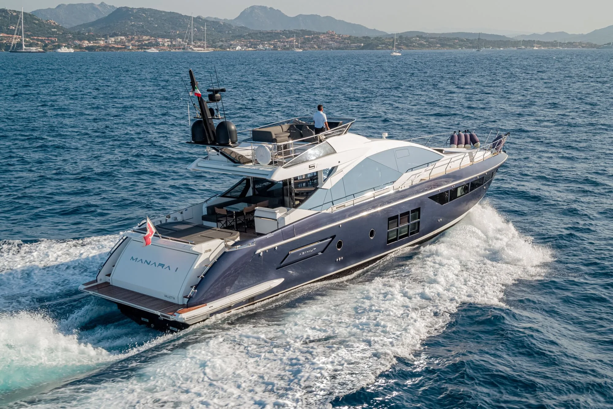 MANARA I - yacht charter photo 6