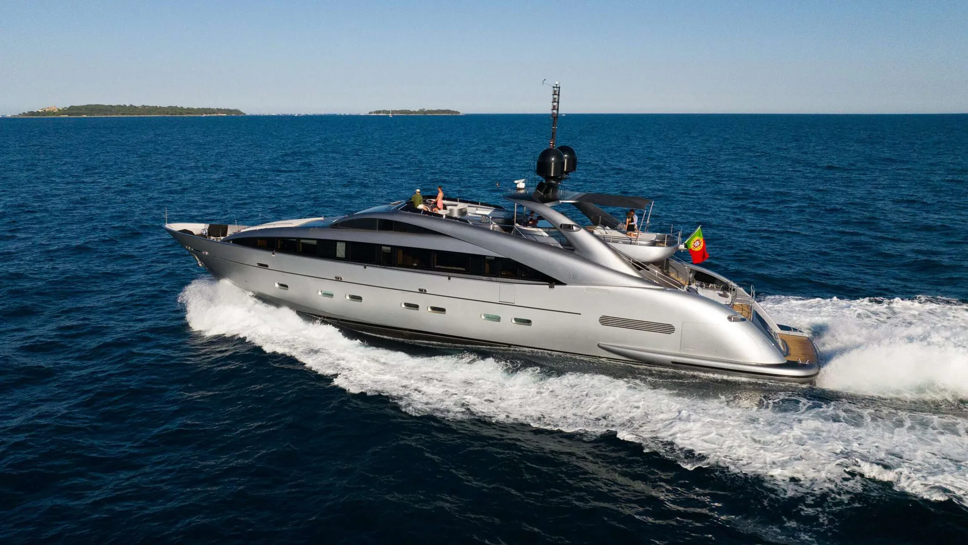 Matsu - yacht charter photo 3